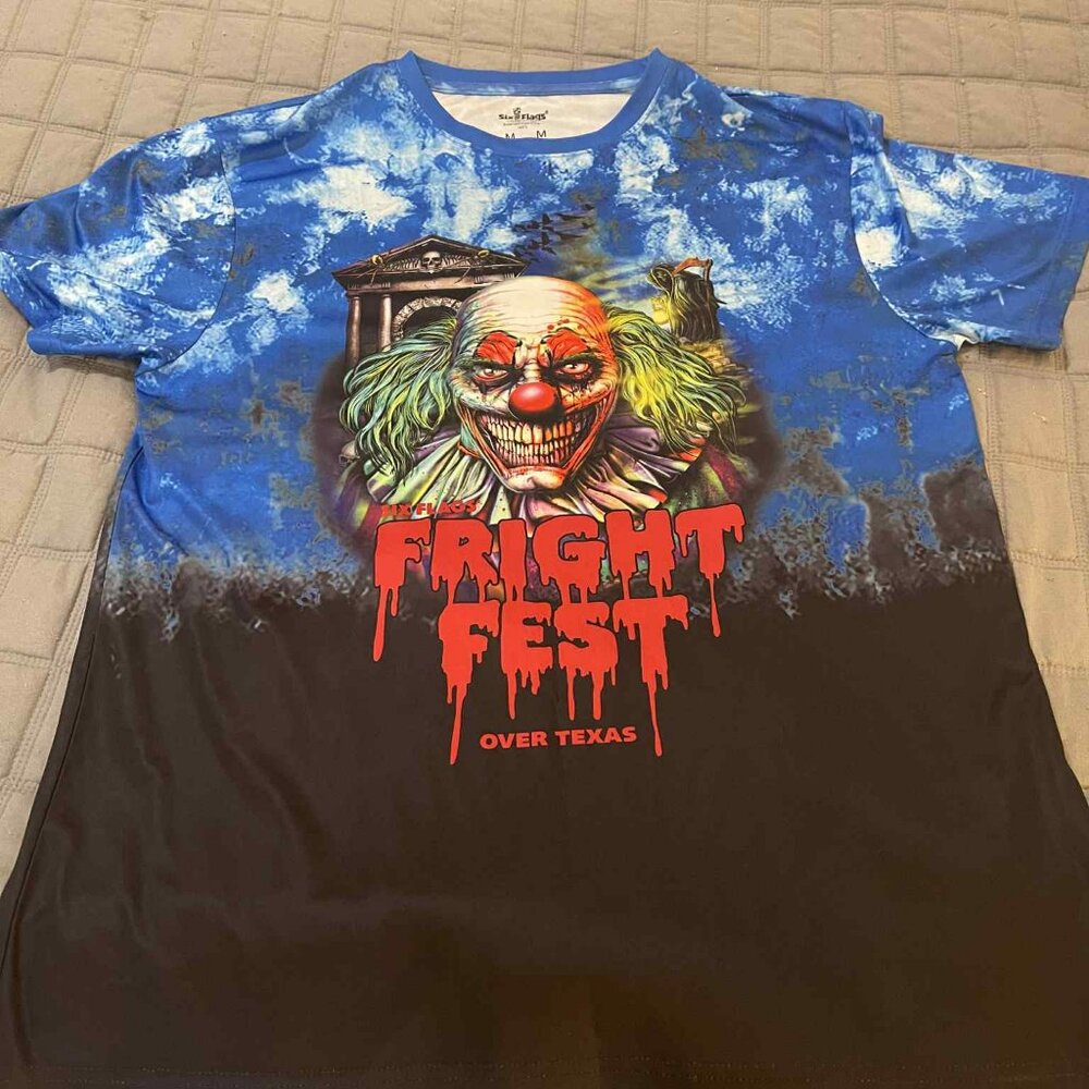 Men's Medium Six Flags Fright Fest shirt